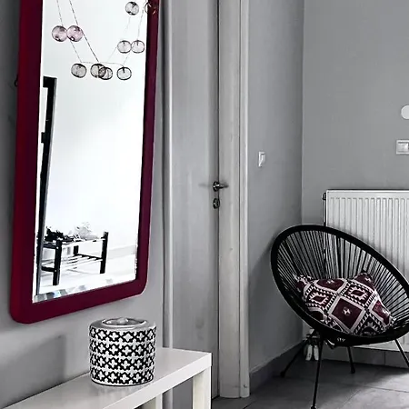 Two-bedroom Sunny Apartment Athens